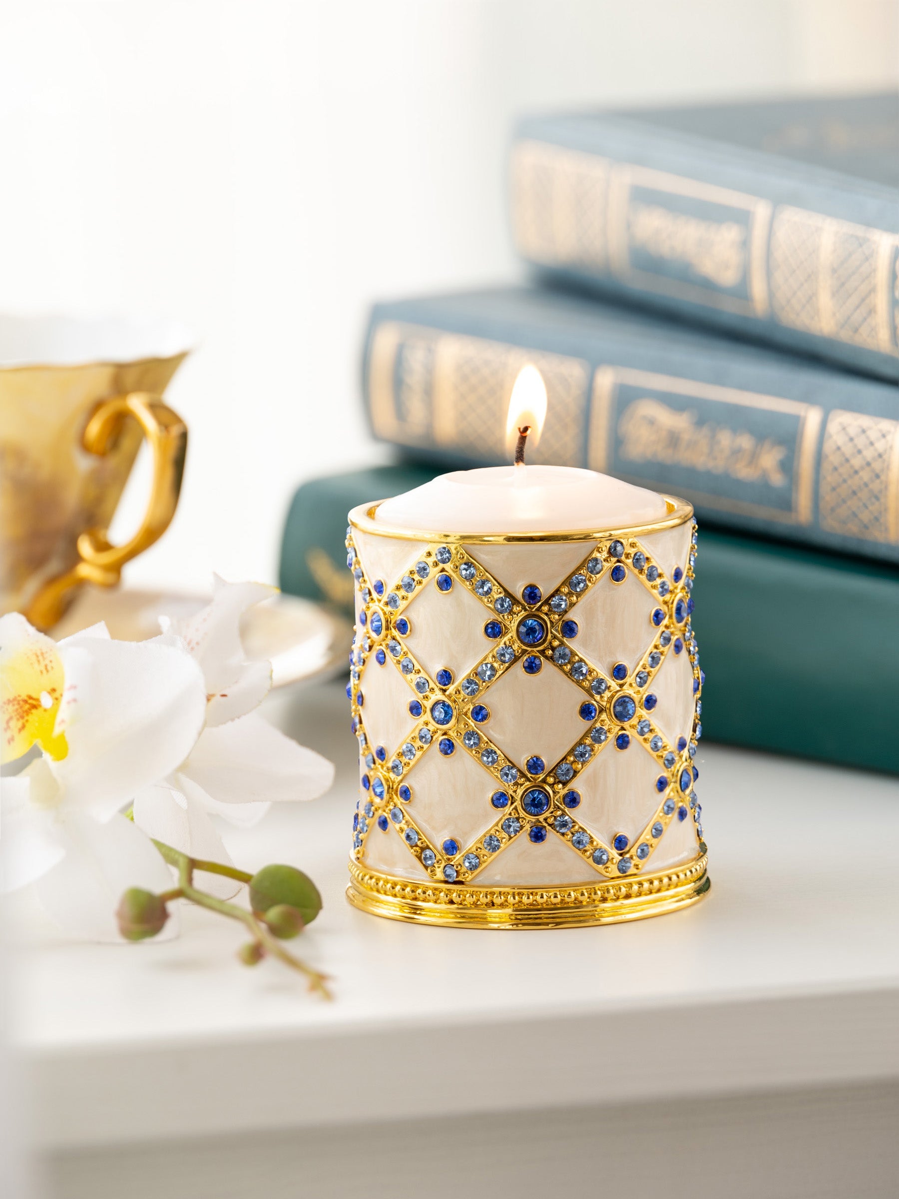 Golden Cream Decorated Candle Holder-1