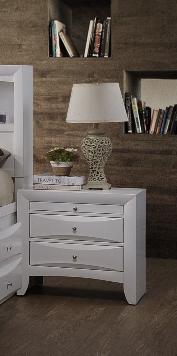 Elegant White 3 Drawer Nightstand - 99fab 