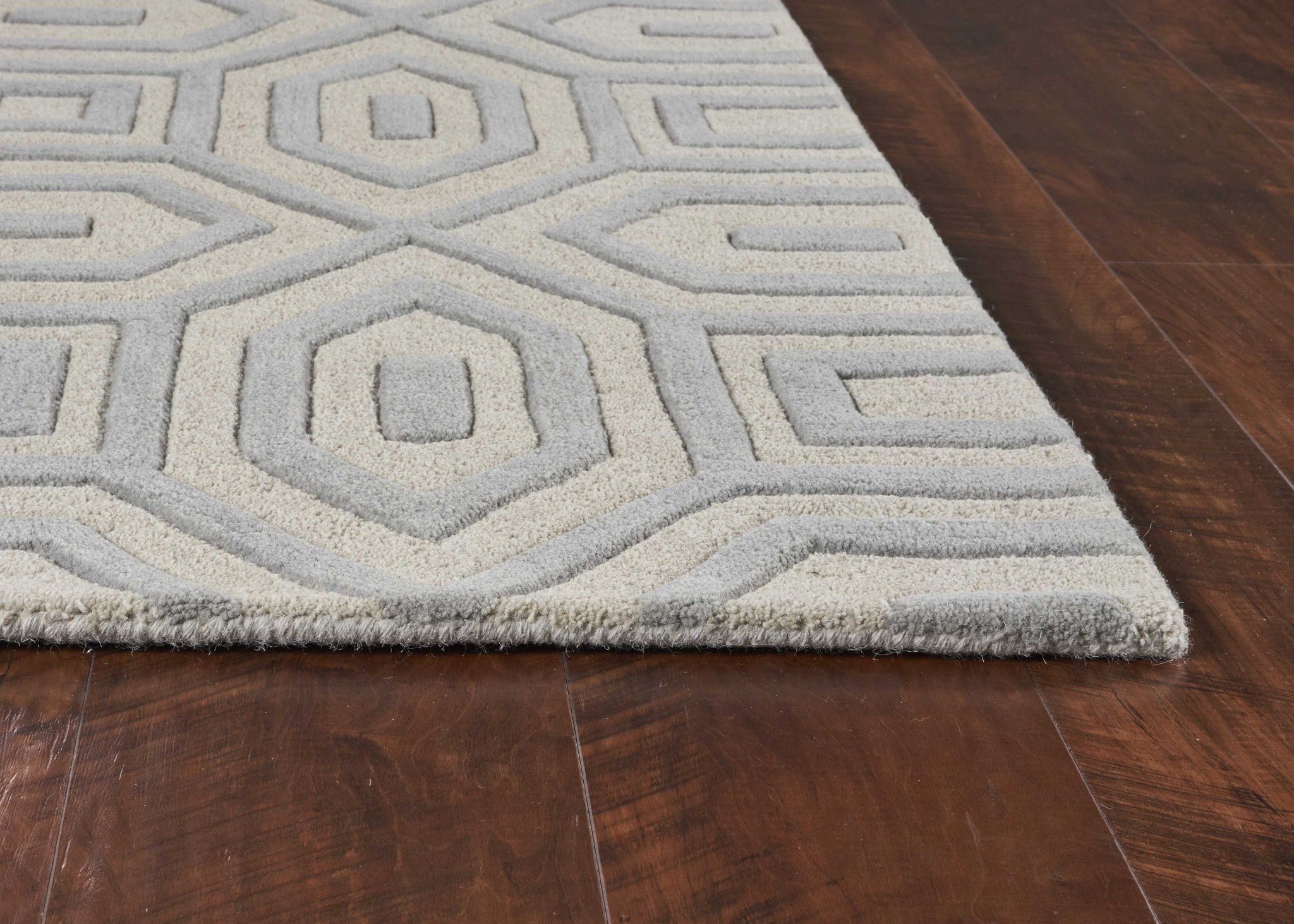 5'X8' Grey Hand Tufted Geometric Indoor Area Rug