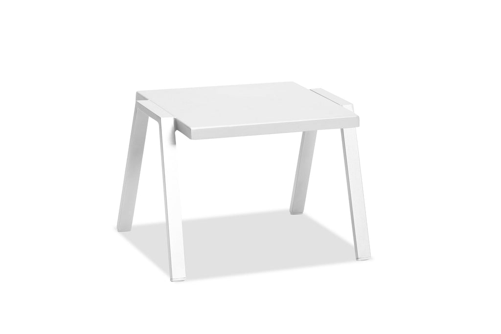 22 X 18 X 16 White Aluminum Side Table - 99fab 