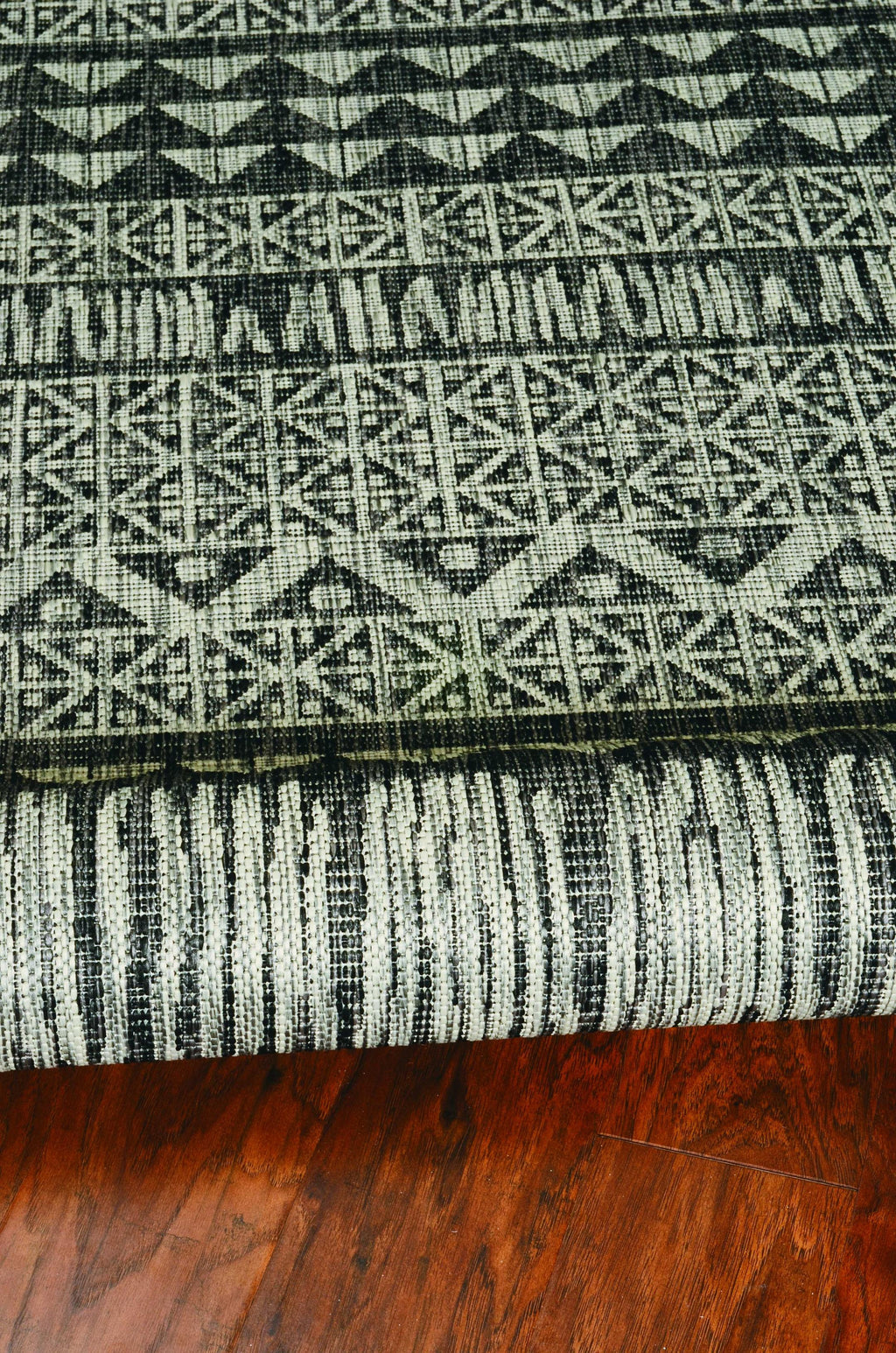 5' X 8' Charcoal Aztec Pattern Rug - 99fab 