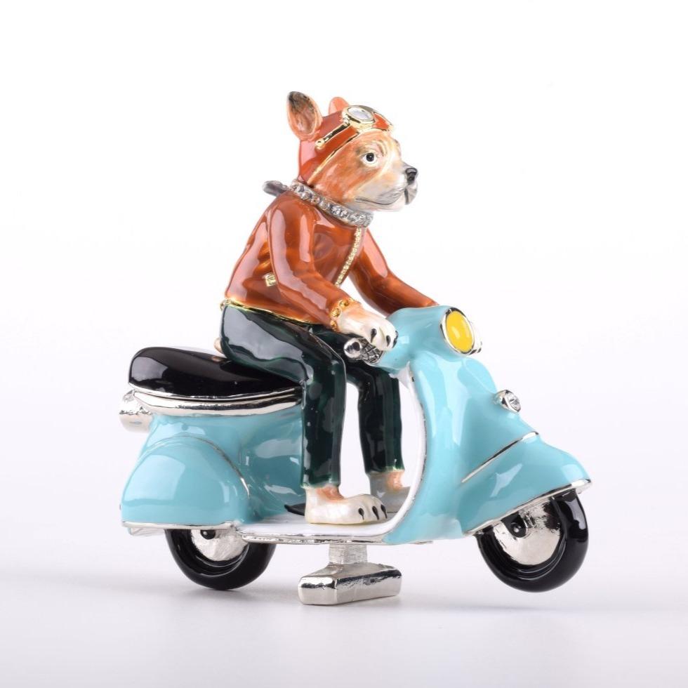 Dog on Vespa - 99fab 