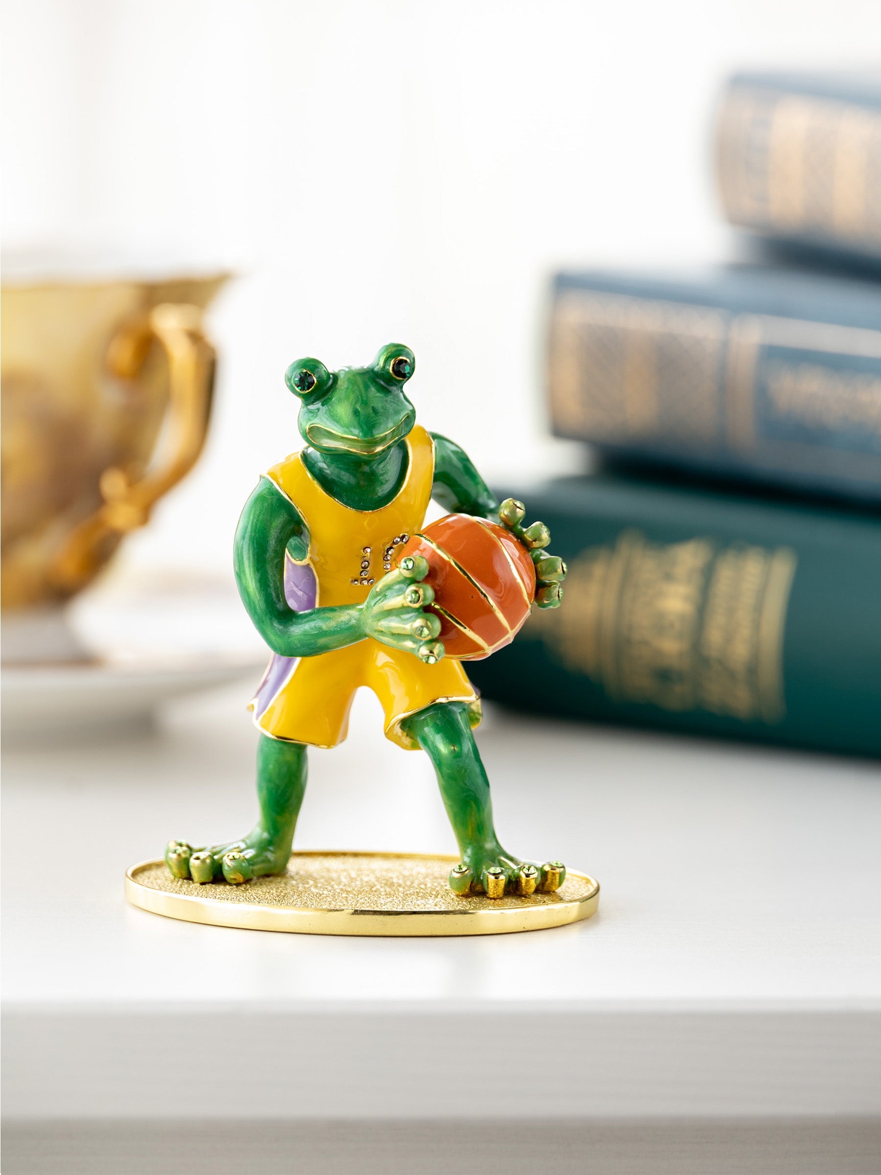 Frog Playing Basketball-9