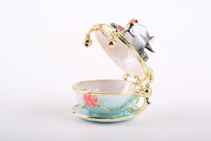 Rat on Tea Pot