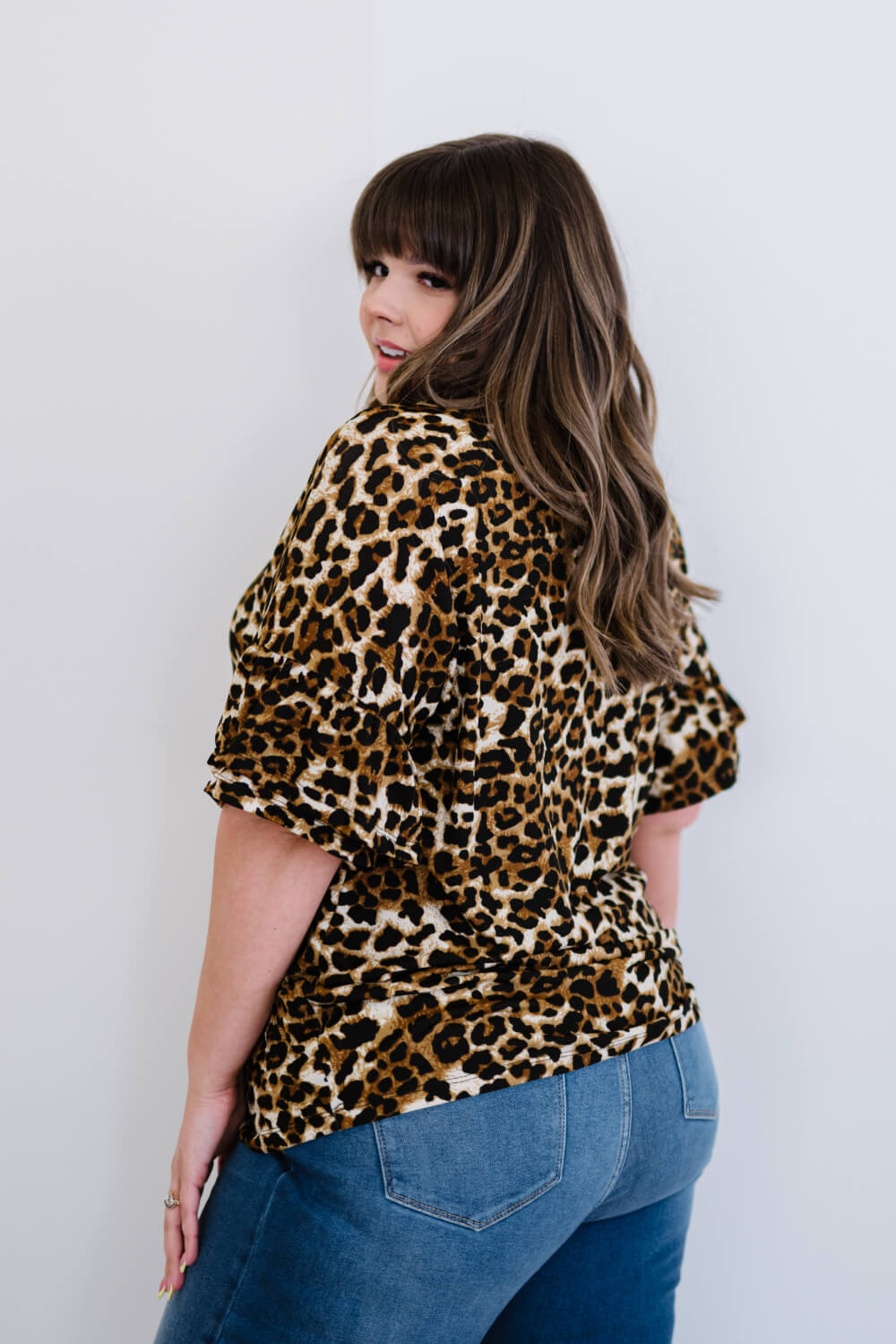 Doe & Rae Lookin' Fabulous Full Size Run Leopard Print Tee