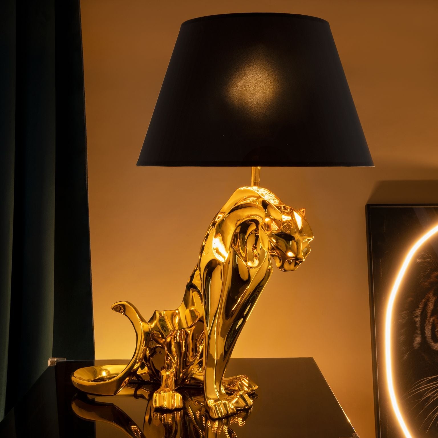 Creative Modern Jaguar Table Lamp-1