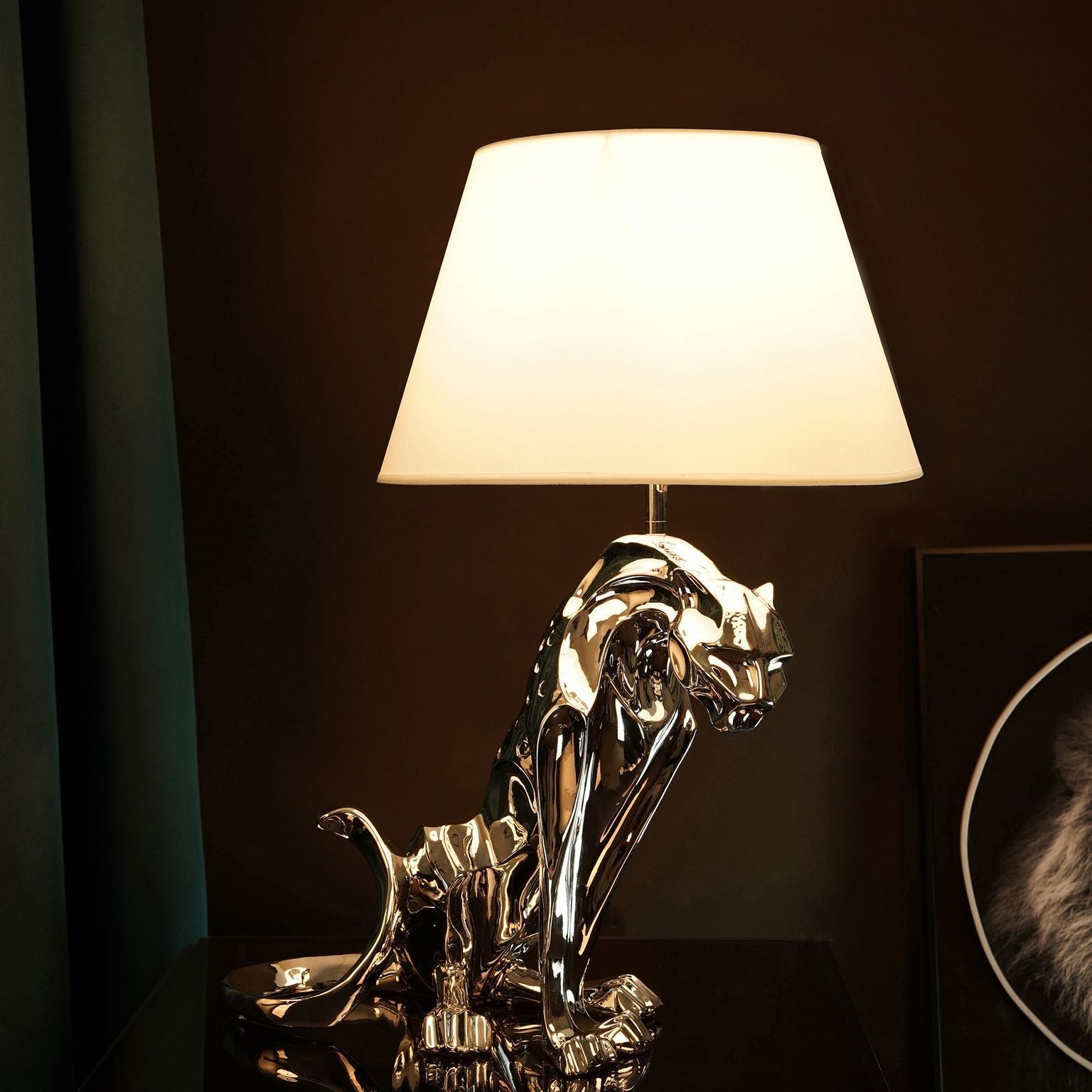 Creative Modern Jaguar Table Lamp-6