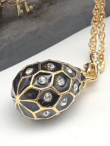 Black Egg Pendant Gold Necklace